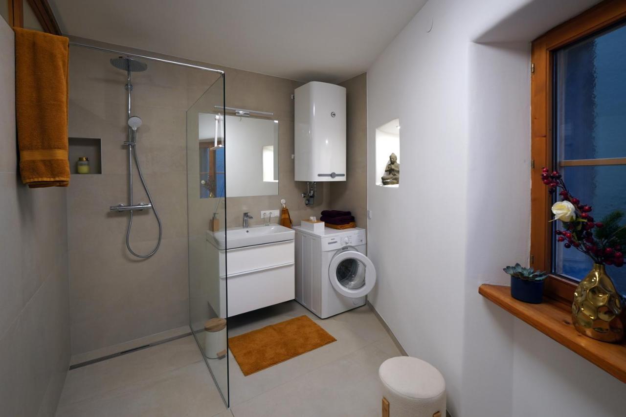 Altstadt Apartment Am Schergentor Hall in Tirol Luaran gambar